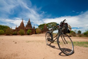 Viajes a medida Myanmar. Bicis en Bagan